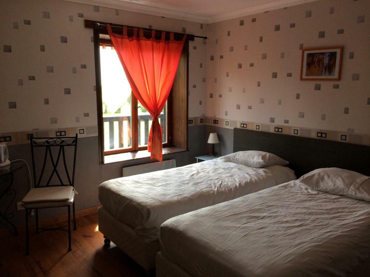 El Rancho Criollo Rooms And Gites Maubert-Fontaine Bagian luar foto
