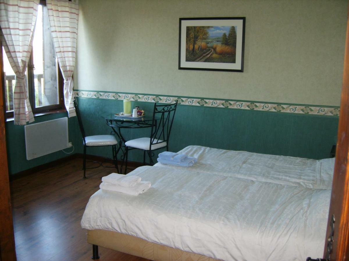 El Rancho Criollo Rooms And Gites Maubert-Fontaine Bagian luar foto